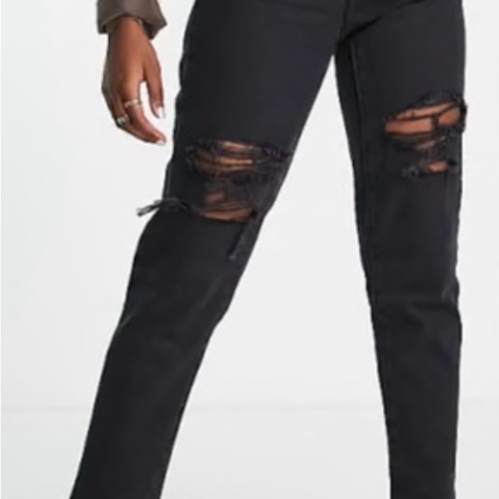 Levi’s Black High Waisted Mom Jeans